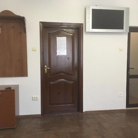 Міні-Готель Нептун Ривне Екстериор снимка